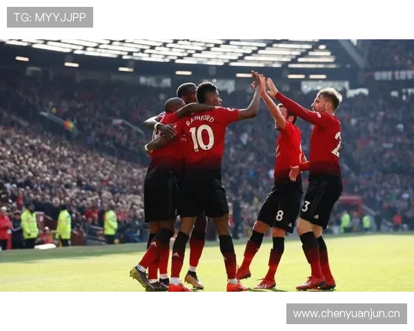 曼联防线失误频繁问题显现,对近期球队稳定性造成影响 曼联防线失误频繁问题显现,对近期球队稳定性造成影响