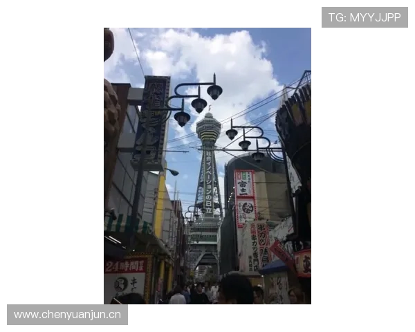 余依婷今天又换了豪宅风，明明体育场上看着猛，私底下却是顶级土豪生活？